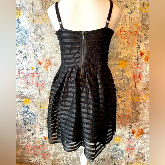 H&M Black Ruffle-Layered Poof Dress. Size Small - Picture 3 of 12